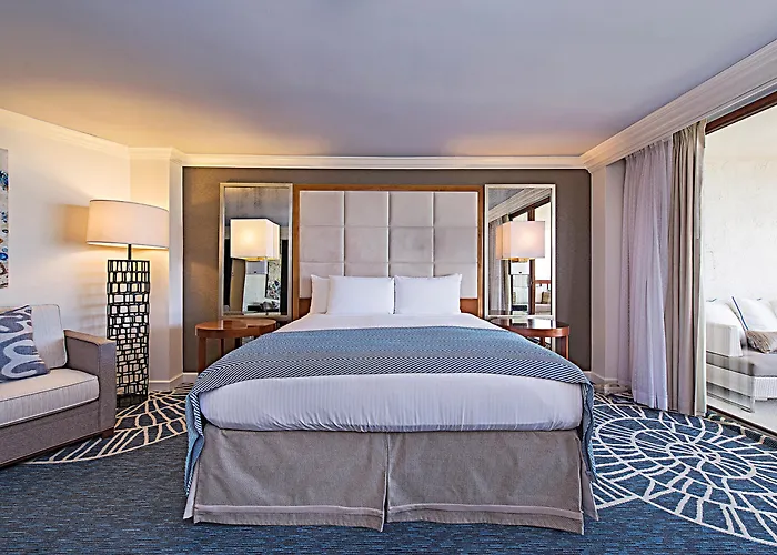 Signia Hilton Naples Grande Beach Resort