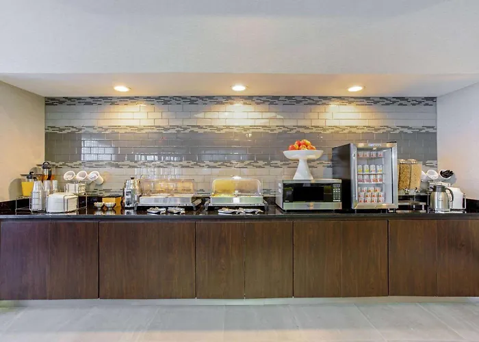 La Quinta Inn & Suites By Wyndham Panama City