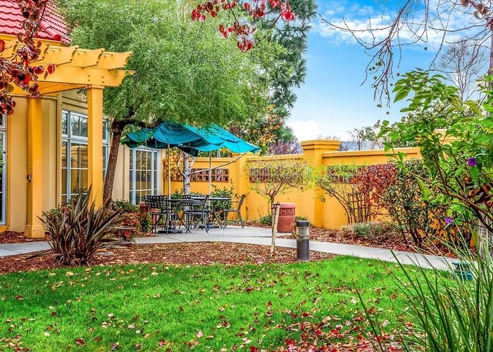 La Quinta Inn & Suites By Wyndham Fremont Silicon Valley
