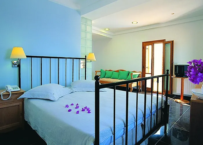 Theoxenia Caldera Hotel