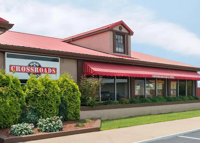 Ramada By Wyndham Bowling Green