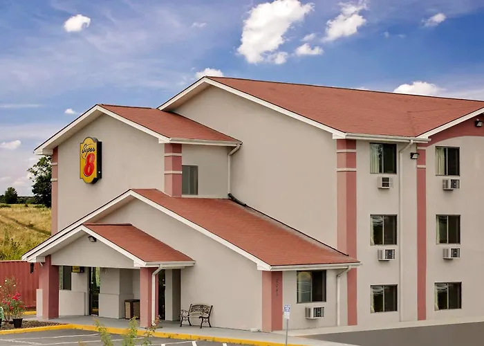 Super 8 By Wyndham Waynesboro