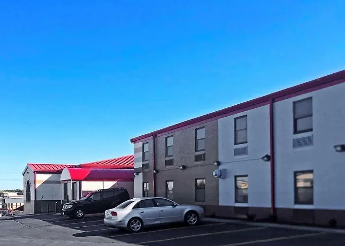 Econo Lodge Truman Inn