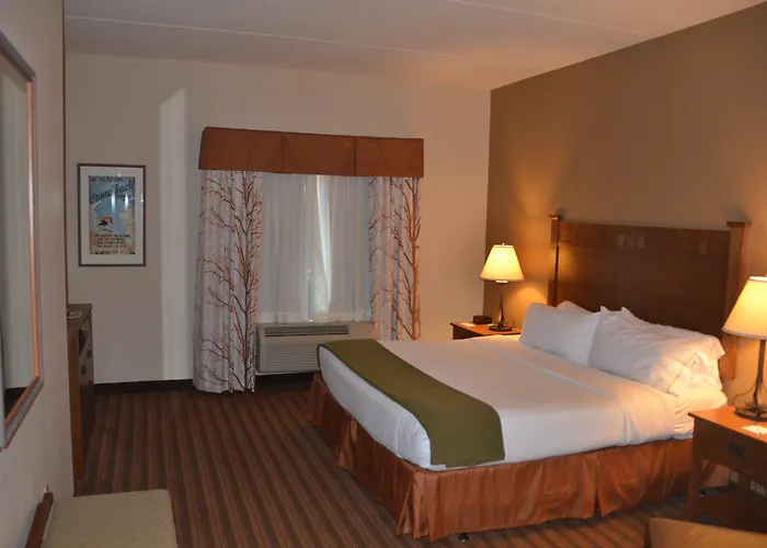 Holiday Inn Express & Suites Donegal By Ihg