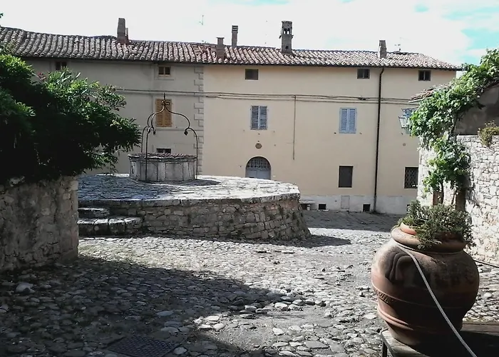 Hotel Cisterna Nel Borgo Castiglione dʼOrcia