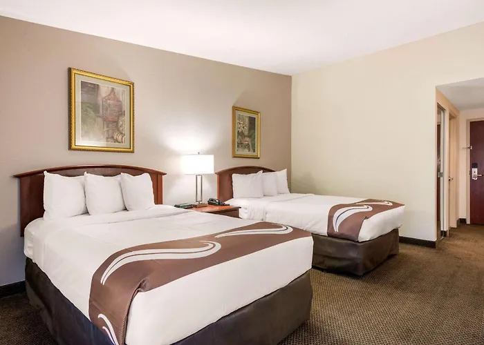 Quality Inn & Suites Tarpon Springs South
