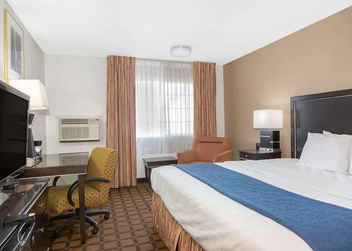 Umpqua Valley Hotel