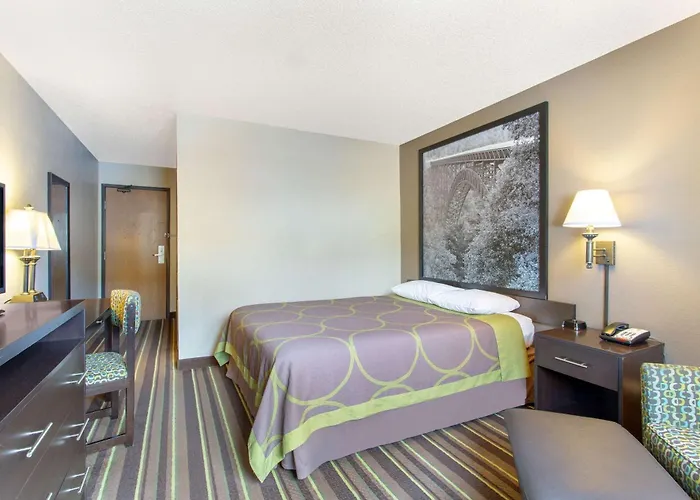 Super 8 By Wyndham Weston Wv