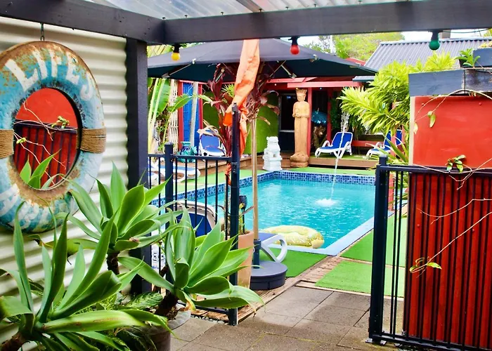 Hideaway Noosa Men Only Beach Resort