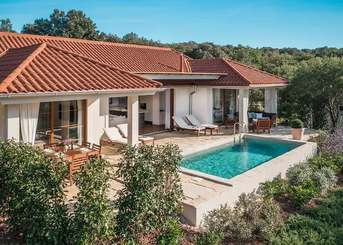 Luxury Glamping Beach Villas Porto Bus