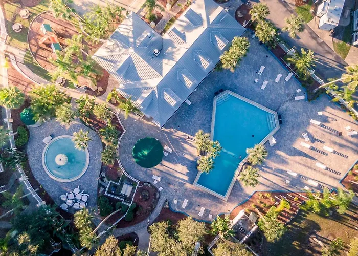 Tropical Palms Resort