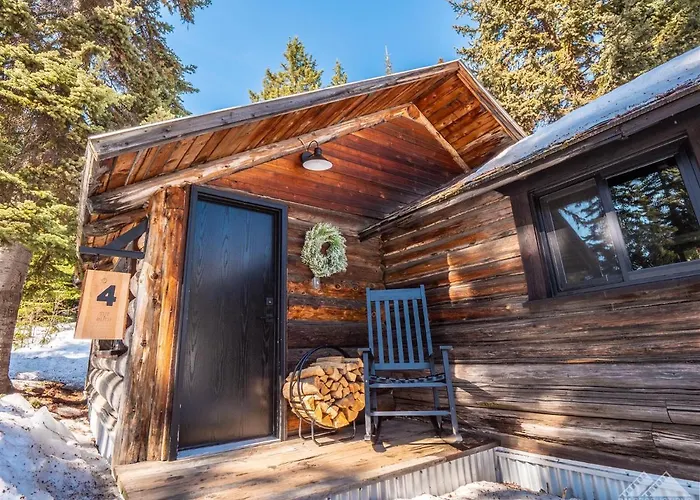 Chute Lake Lodge