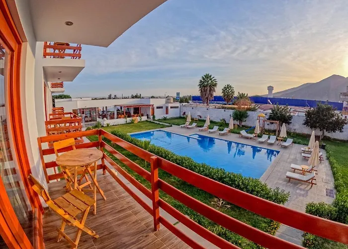 Hotel La Colina