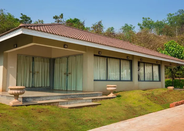 Urmilaa Green County Resort 35 Km From Kolhapur