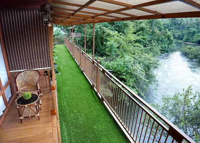 Mazhavilkadu Forestresort & Restaurant