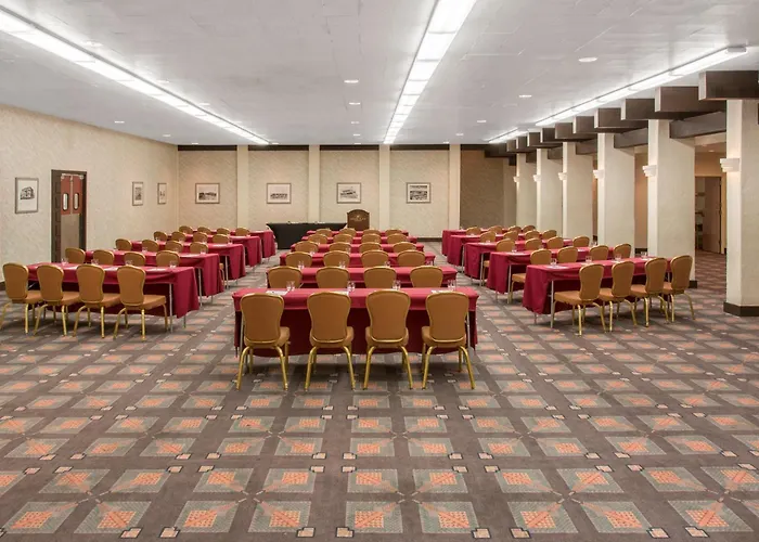 Crowne Plaza Albuquerque By Ihg