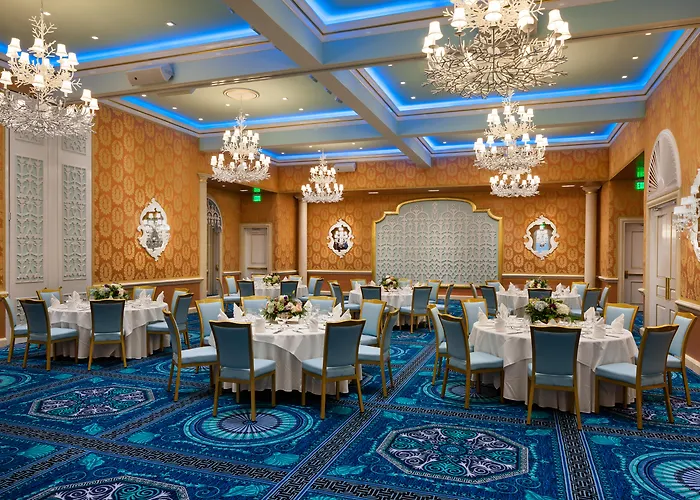 The Colony Hotel