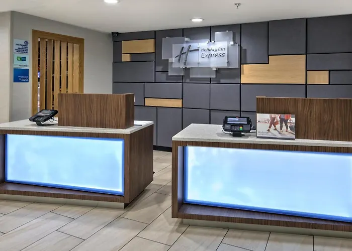 Holiday Inn Express & Suites Crossville By Ihg