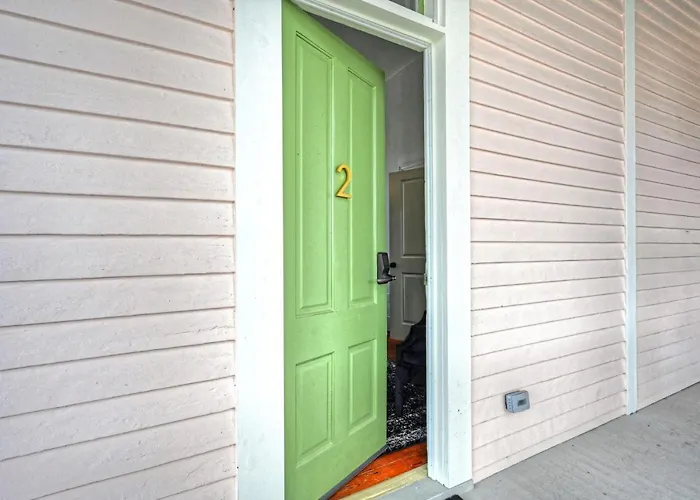 Sugars Inn Room 2 Boutique Hotel One Mile To Beach