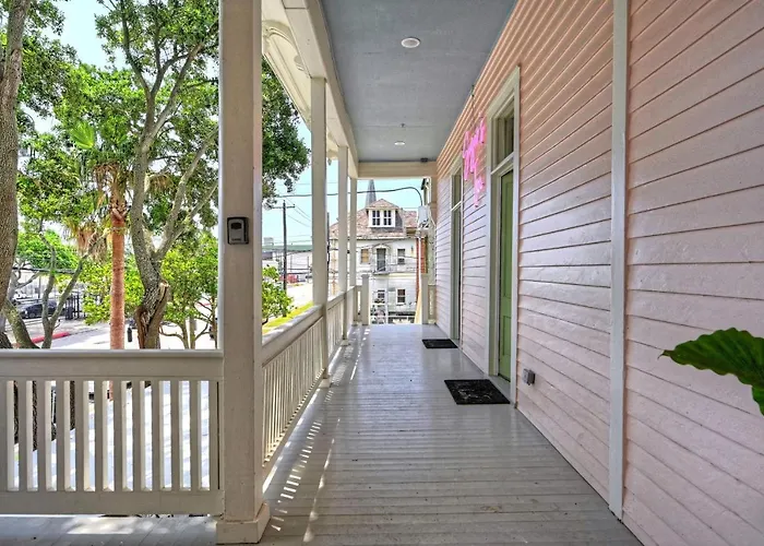 Sugars Inn Room 2 Boutique Hotel One Mile To Beach