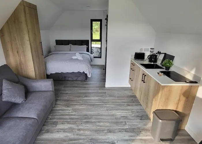 The Rocks - Luxury Glamping Resort