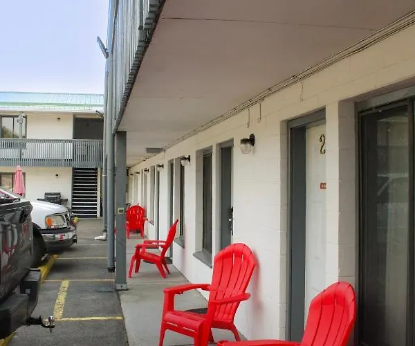 Granby River Inn & Suites