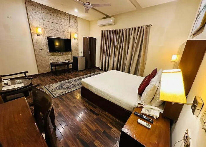 Shelton'S Rezidor Lahore