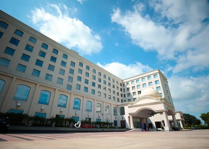 Ramada Plaza By Wyndham Lucknow