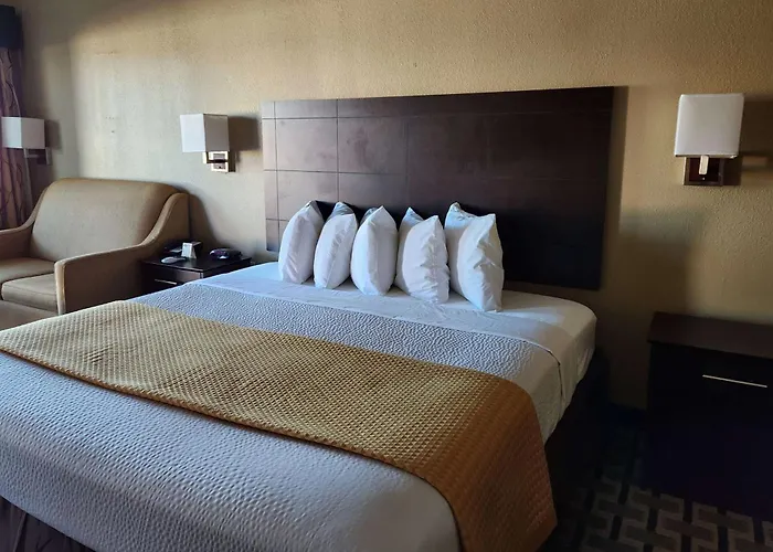 Days Inn By Wyndham Baytown East