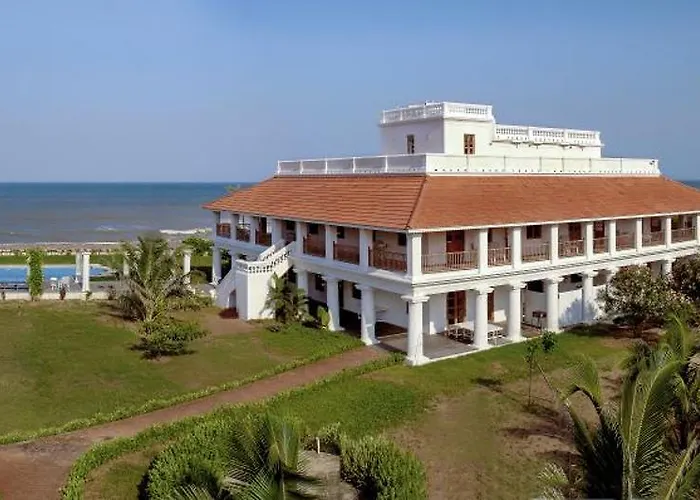 Neemrana'S - Bungalow On The Beach