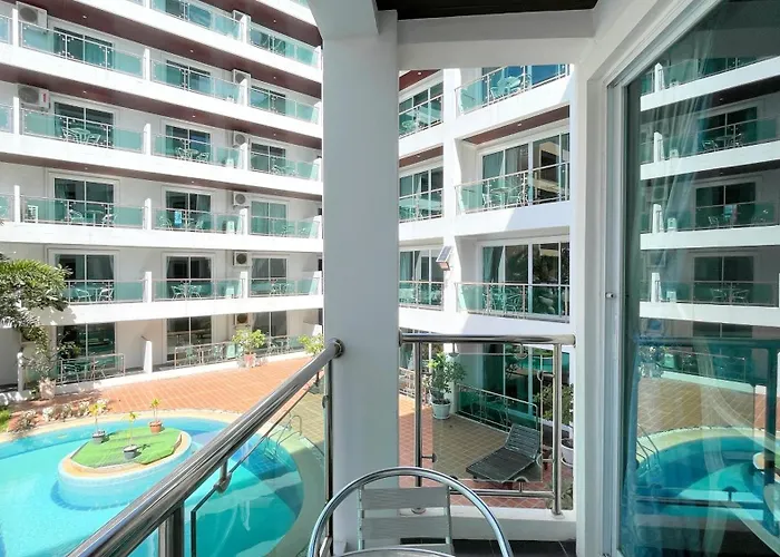 Dragon Beach Resort , Jomtien Beach Pattaya