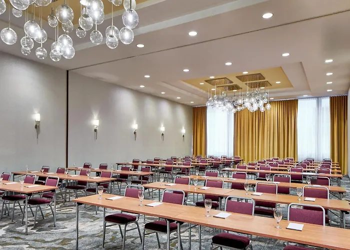 Courtyard By Marriott Portland City Center