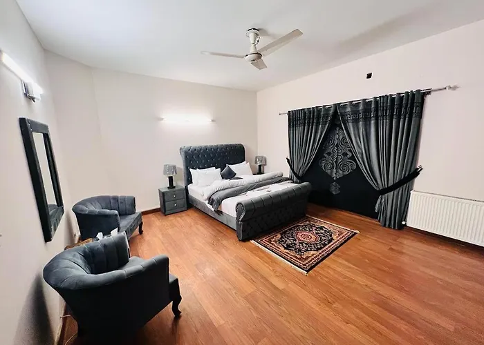 Apex Inn Guest House