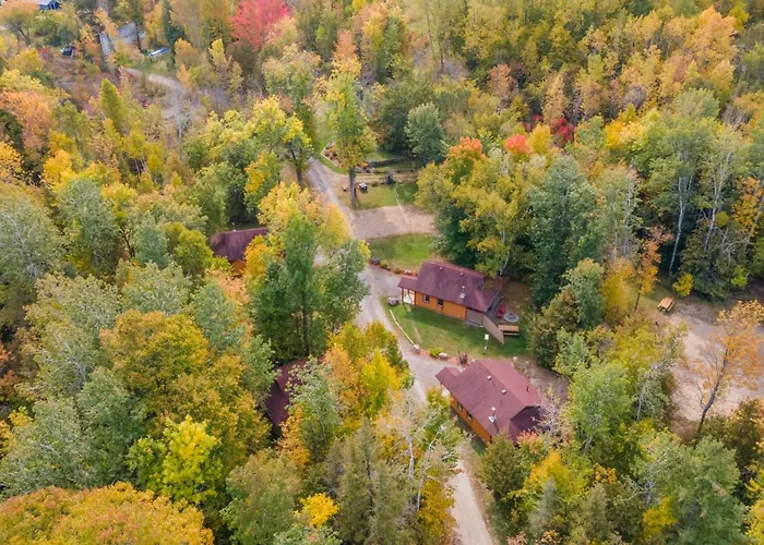 Lakepoint Cottage Resort