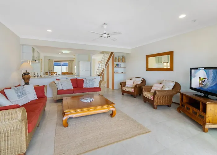 Noosa Entrance Waterfront Resort