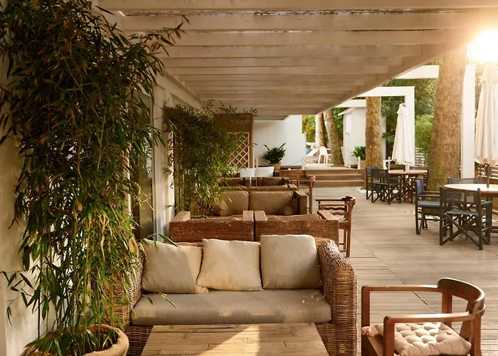 Hotel Saraceno Resort With Private Beach
