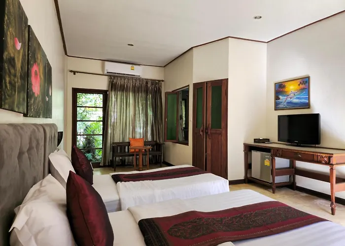 Baan Panwa Resort