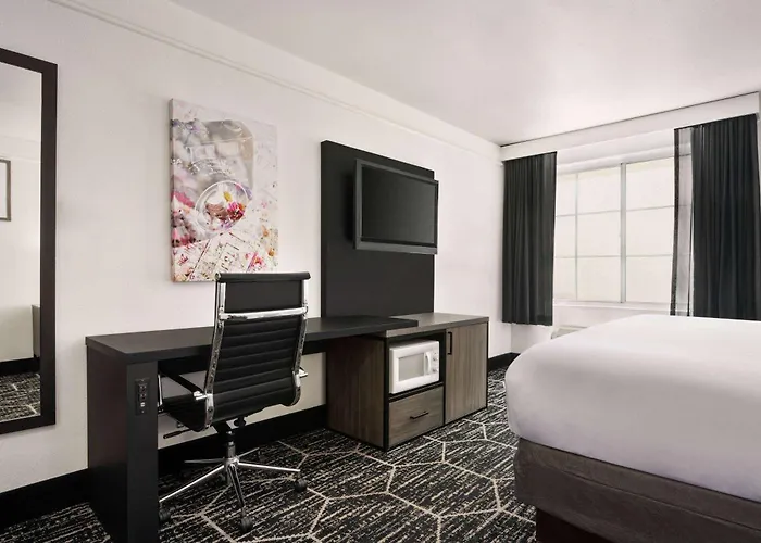 La Quinta By Wyndham Hesperia Victorville