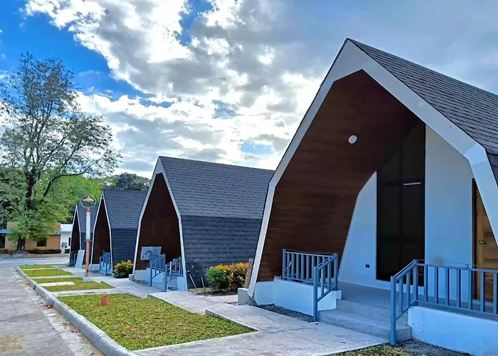 Aurora Villas And Cabin Resort