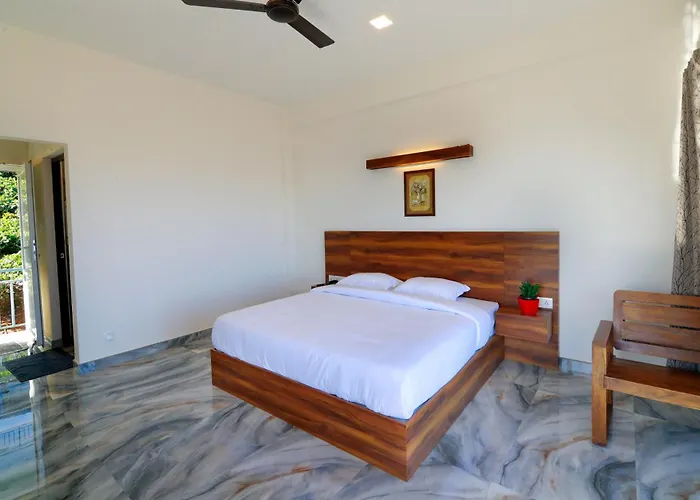 10 Degrees North By Avni Holidays