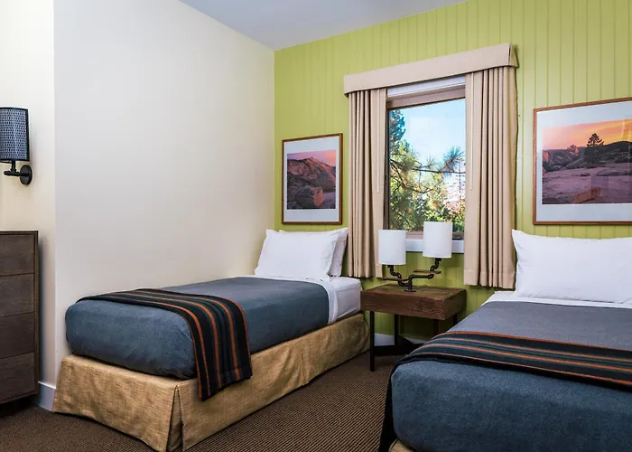 Rush Creek Lodge At Yosemite