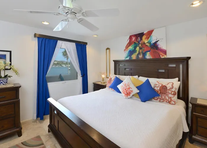 Coral Beach Club Villas & Marina