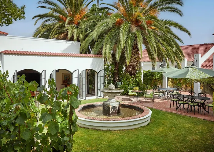 Deux Freres Wine Estate & Luxury Villas