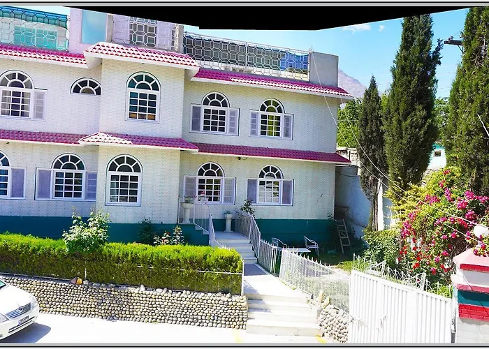 Hotel Dewanekhas Skardu