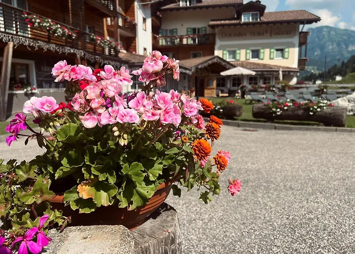 Hotel Valacia Pozza di Fassa