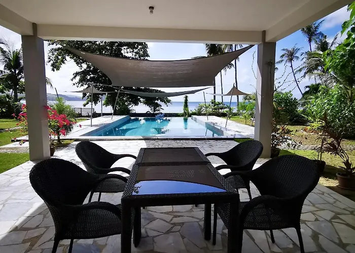 Sunset Cove Beach & Dive Resort