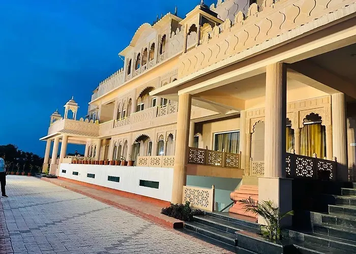 Dhawala Resort By Aamod