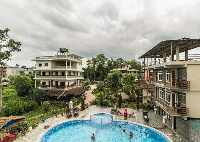 Hotel Riverside With Swimming Pool