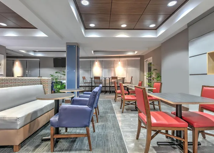 Holiday Inn Express Hotel & Suites Clute-Lake Jackson By Ihg