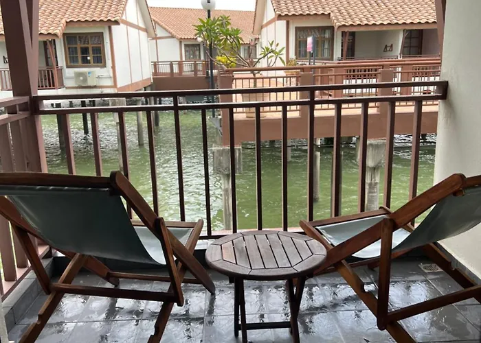 Water Chalet Pd Private Unit
